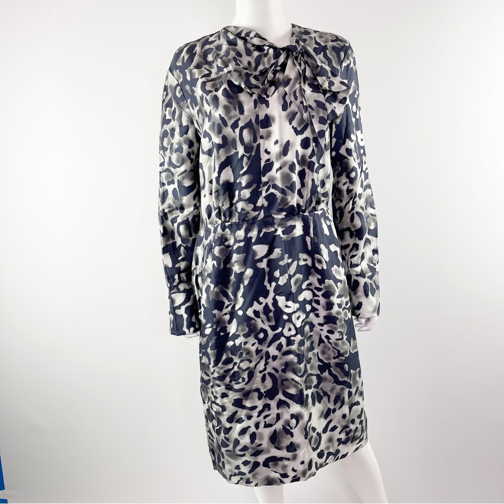 ESCADA Gray Leopard Print Shift Dress Size M / 40 EU Silk Long Sleeve Tie Neck